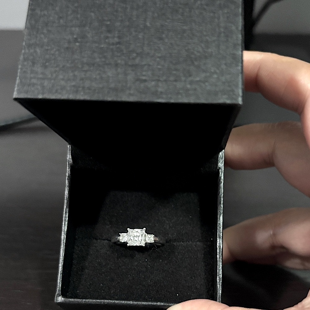 Elegant Sterling Silver Women's Ring